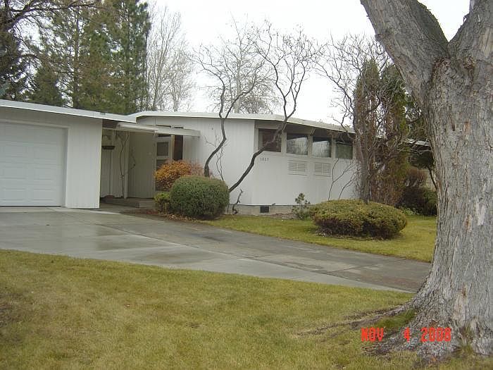 1st image of 1827 Beech Dr