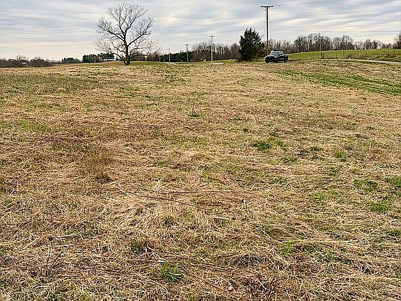 2nd image of 38040 Buck Run Rd