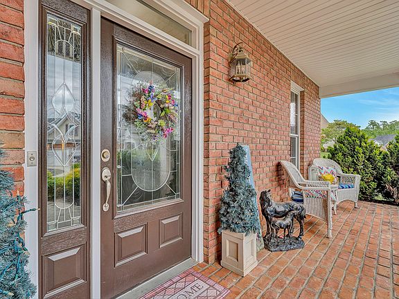 4th image of 2310 Green Knoll Ln