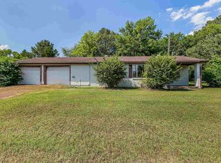 654 E Main St, Adamsville, TN 38310