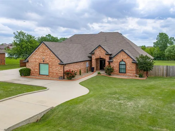 3012 Twin Lake Dr, Moore, OK 73165