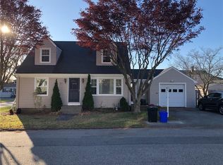 1 Center St, Bristol, RI 02809