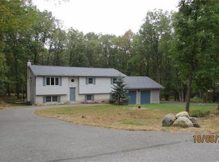 382 Upper Ridge Dr, Effort, PA 18330