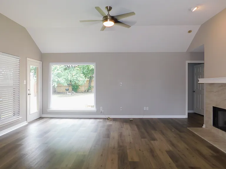 2529 John Dr — Photo 10