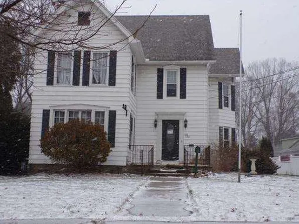 120 N Freedom St, Ravenna, OH 44266