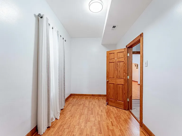 2101 W 51st St #2 — Photo 10