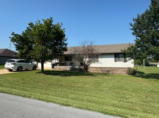 805 S Chestnut St, Buffalo, MO 65622