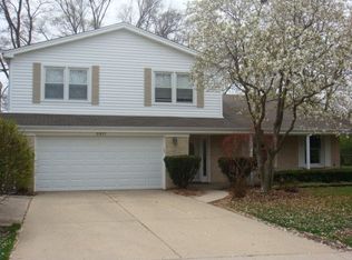 3817 Lizette Ln, Glenview, IL