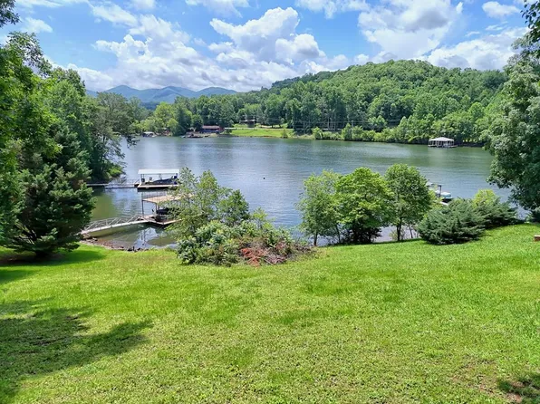 4 Stonecrest Cir, Hiawassee, GA 30546