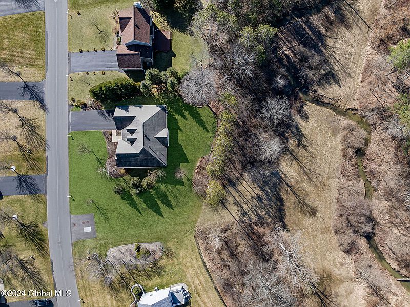 4th image of 47 Brookhaven Lane