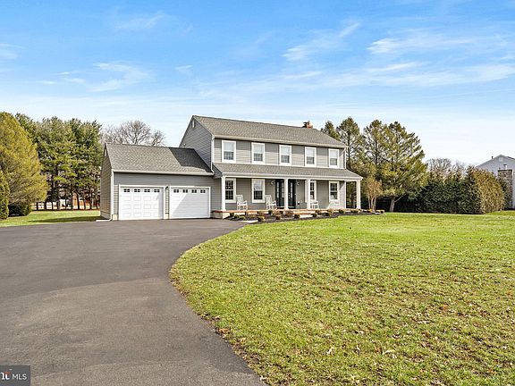 2nd image of 50 Hampshire Ct
