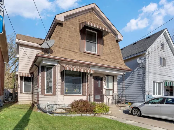 89 Bay St #1, Kingston, ON K7K 1H7