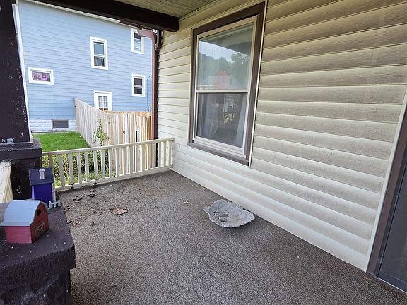 4th image of 411 41st St