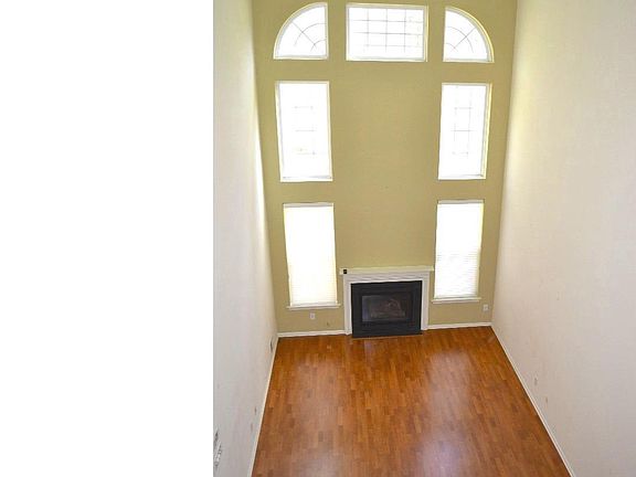 3rd image of 52 Normandy Dr #1903