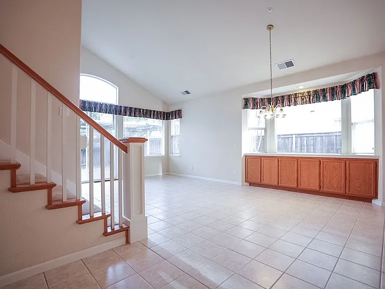 54 Summerbrooke Cir — Photo 8