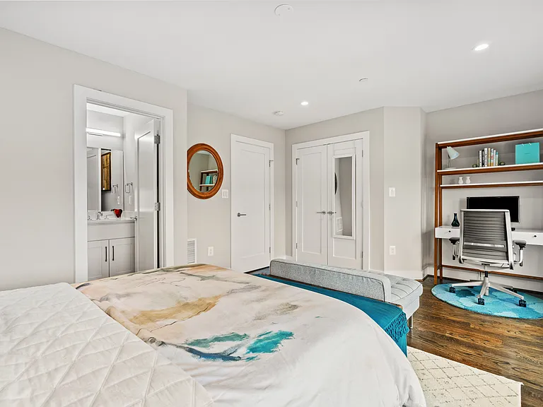 607 Slade Ct — Photo 24