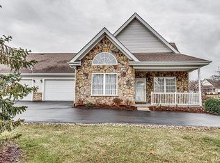 138 Canter Ln, Gibsonia, PA 15044