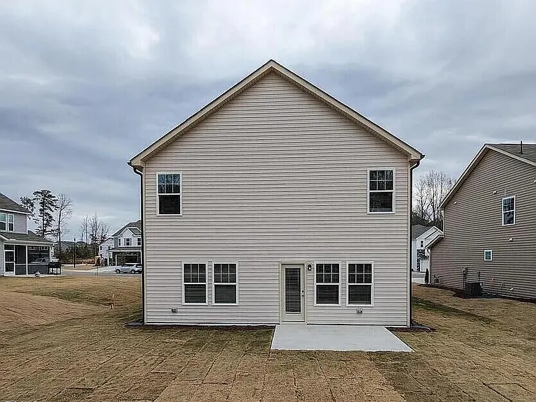 1233 Weavers Trace Dr — Photo 2