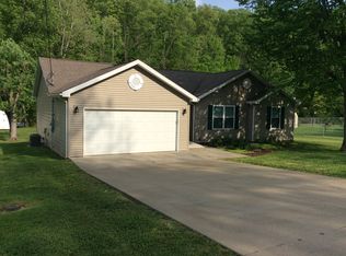 1067 Lost Pavement Rd, Parkersburg, WV 26101