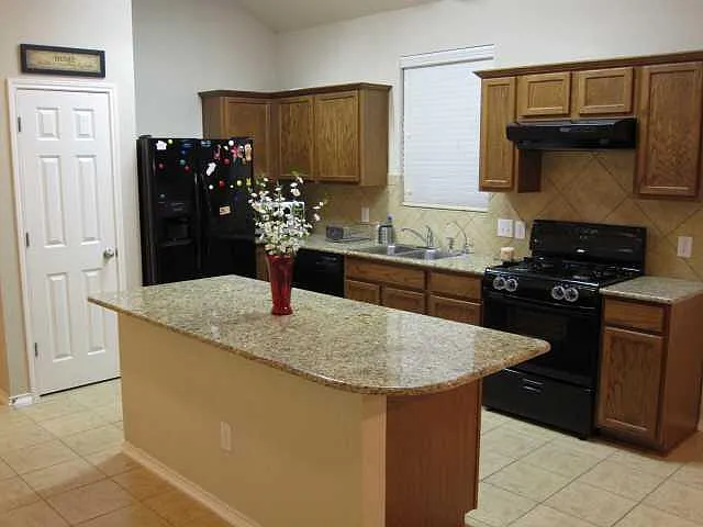 12020 Crownstone Ln — Photo 2