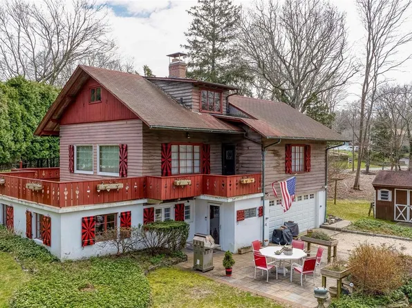 61 Hill Street East, Wading River, NY 11792