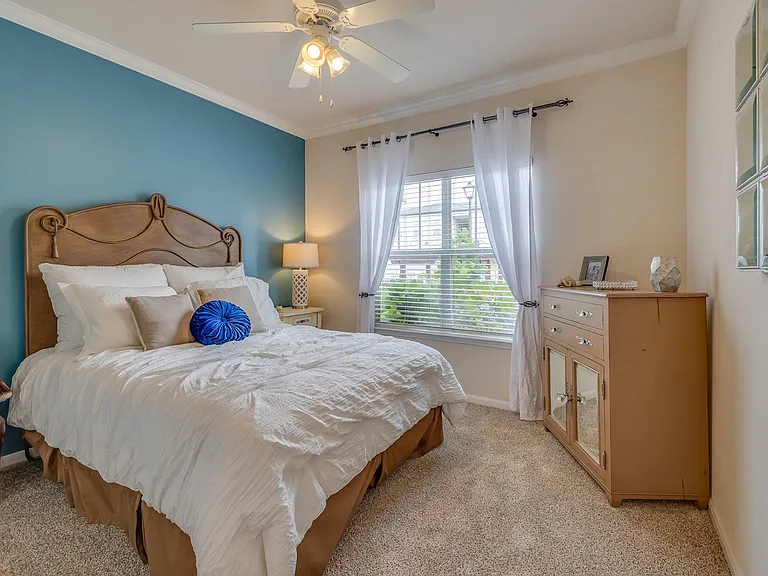 Estancia Apartments — Photo 9