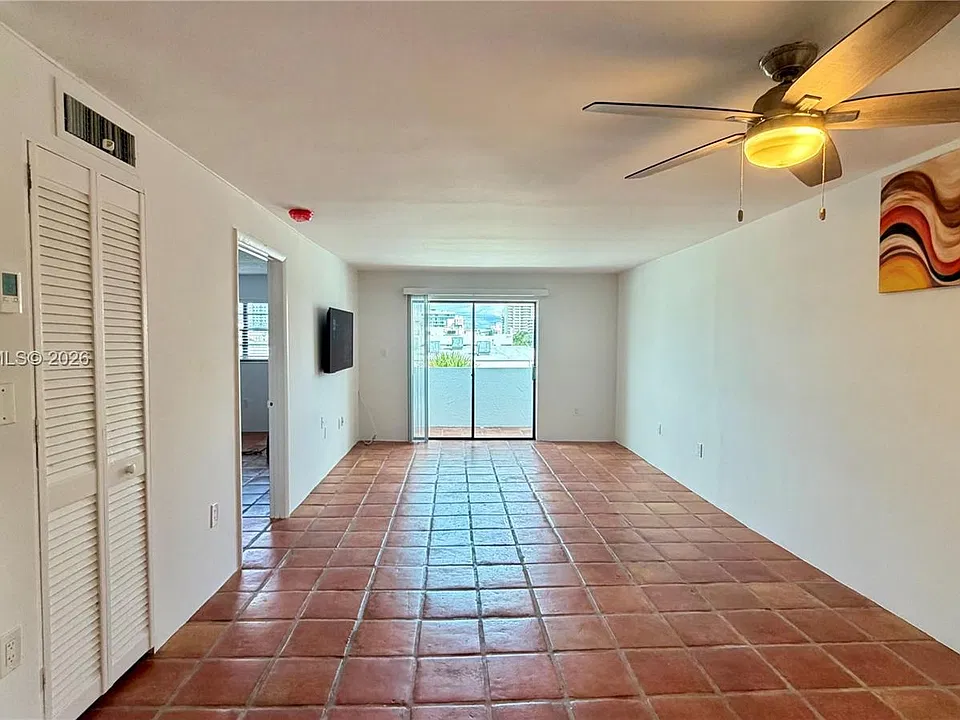 1418 Collins Ave #602