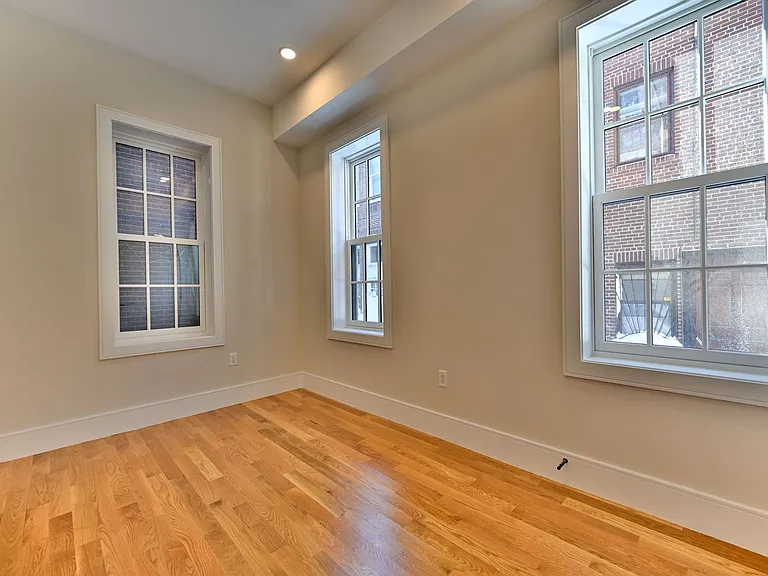 15 Winchester St — Photo 6
