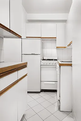 Sold by Erin Brennan, LREB | media 2