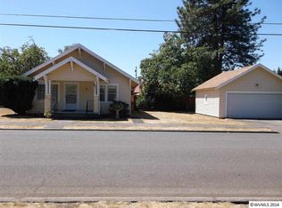 210 S 3rd St, Silverton, OR