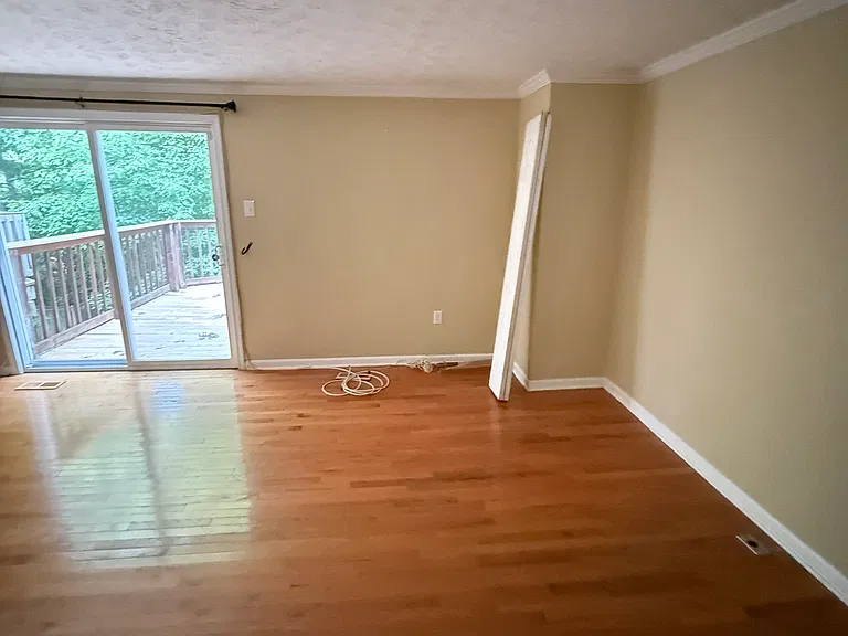 204 Lodgecliffe Ct — Photo 3