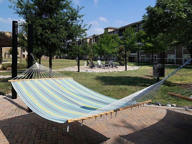 Hammock garden