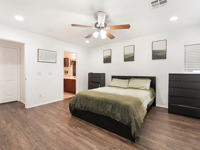 9132 Gabardine Ave — Photo 19