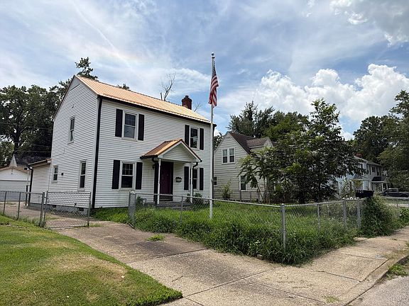 3rd image of 1121 Taylor Ave