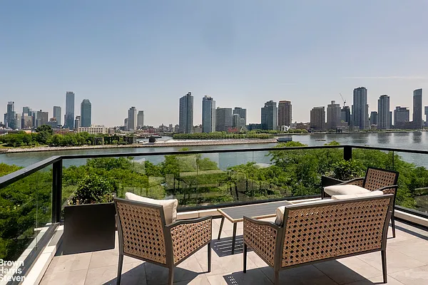 Sold by Brown Harris Stevens | media 25