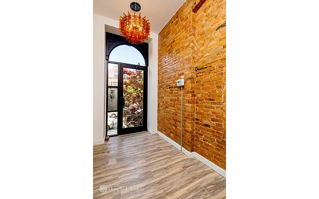 Sold by Douglas Elliman | media 16