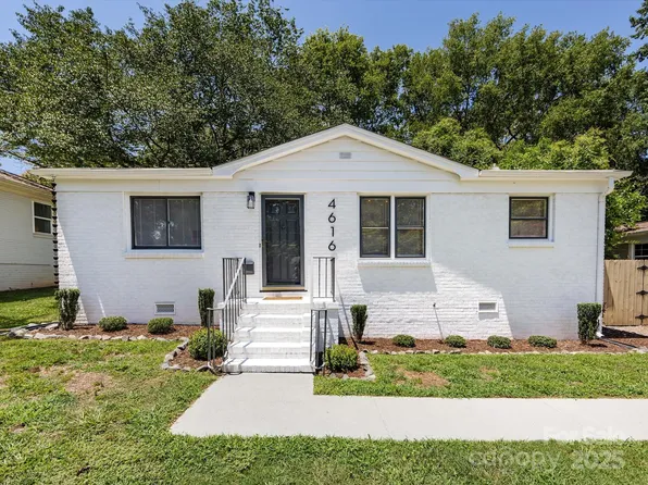 4616 General Pershing Dr, Charlotte, NC 28209