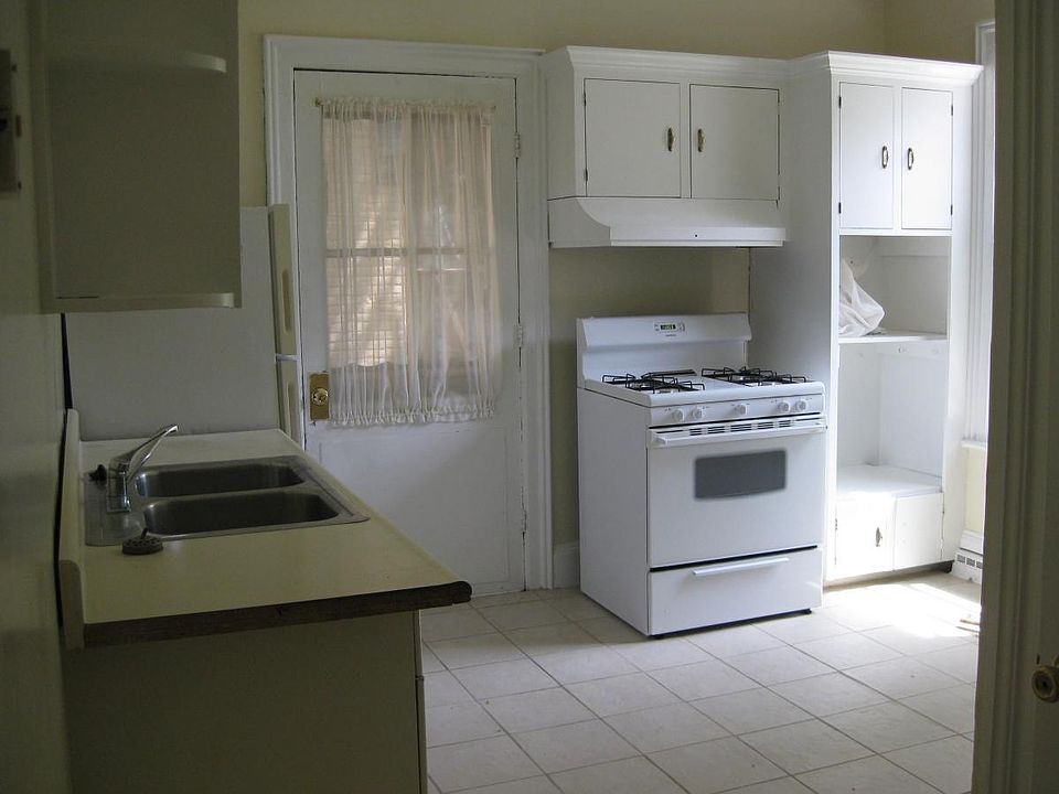 1st image of 120 Church St #1