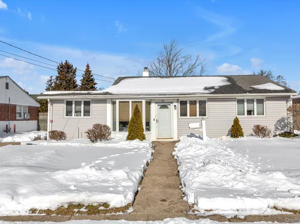 88 Spruce Lane, Valley Stream, NY 11581