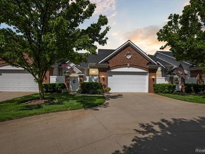 10172 Clarkshire Ct, South Lyon, MI, 48178