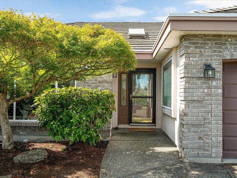 1st image of 828 Devon Pl