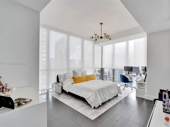 1100 Biscayne Blvd, Miami, FL