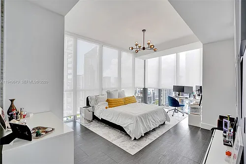 1100 Biscayne Blvd Photo 1