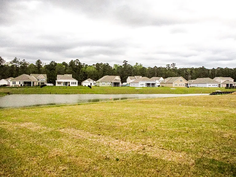 1443 Porchfield Dr — Photo 3