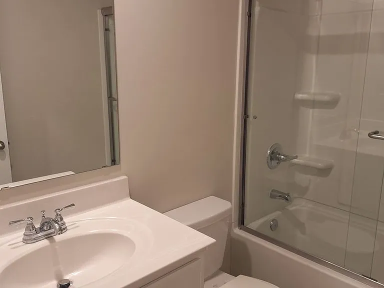 220 Turner Ln — Photo 31