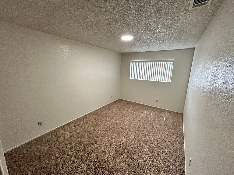 5111-5339 Basilica Dr — Photo 9