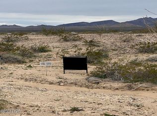 3079 S Golden Spike Rd, Yucca, AZ 86438