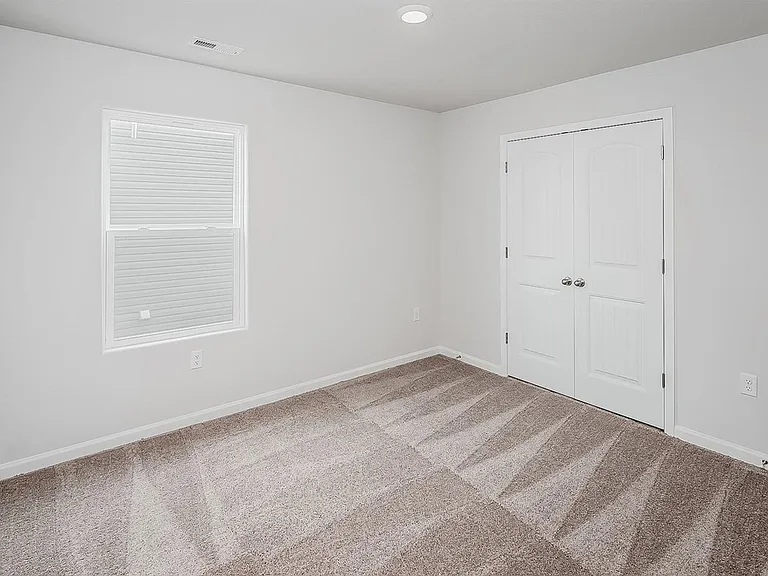 521 Hawley St — Photo 2