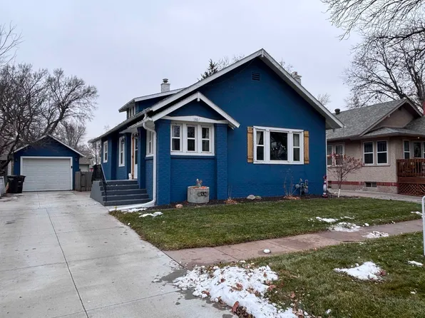 130 E 9th St, Hastings, NE 68901