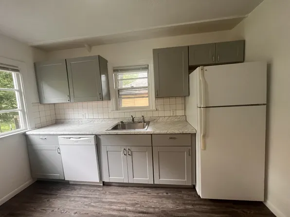 3403 Lowden St, Kalamazoo, MI 49008